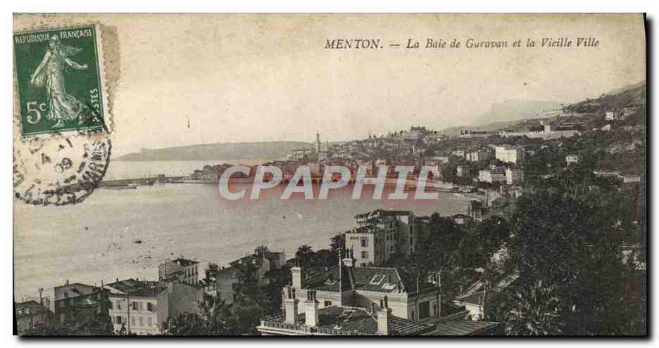 CPA Menton La Baie De Garavan Et La Vieille Ville