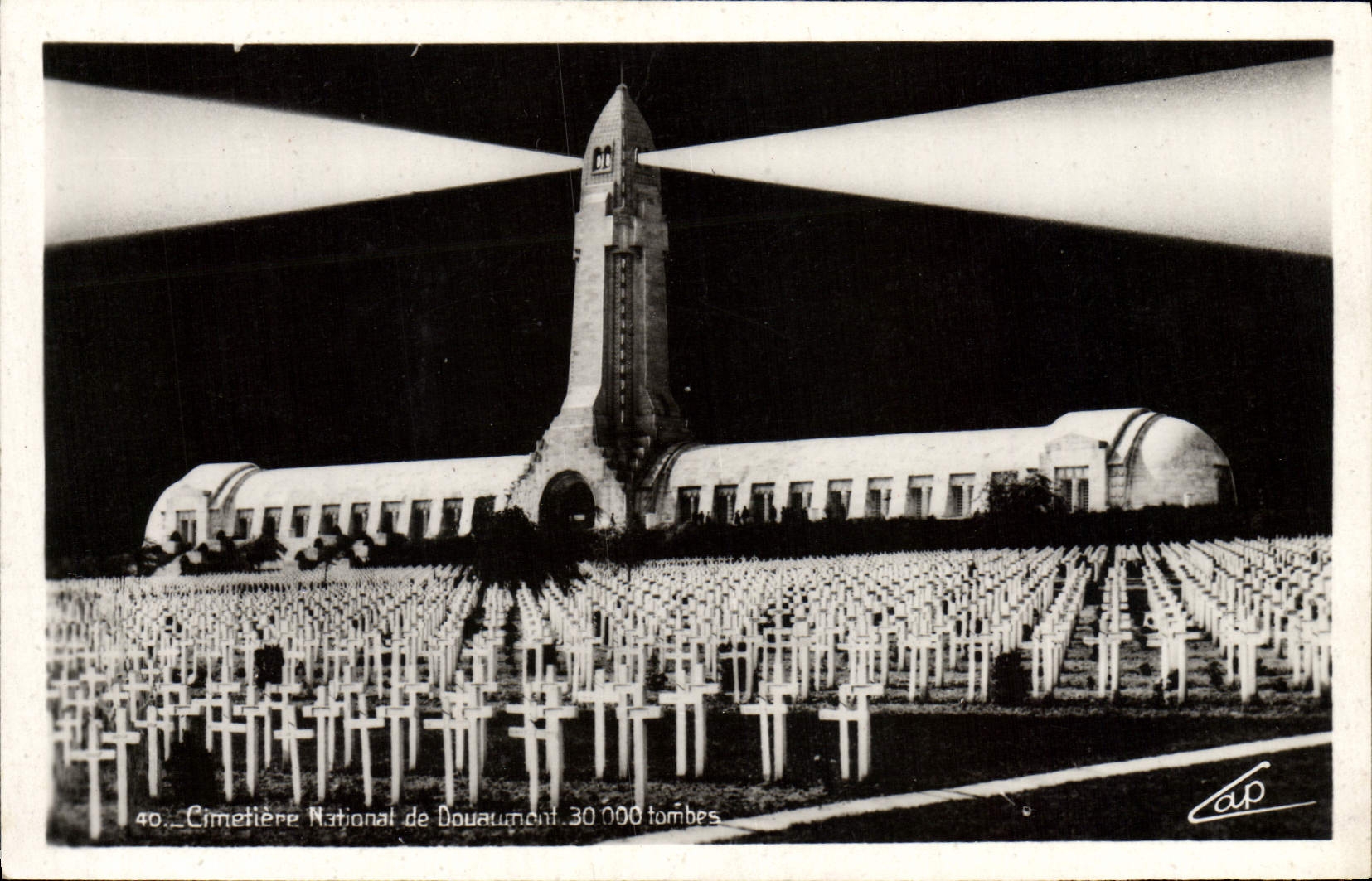 Cimetière National de Douaumont — 30 000 tombes — C.A.P. n°40
