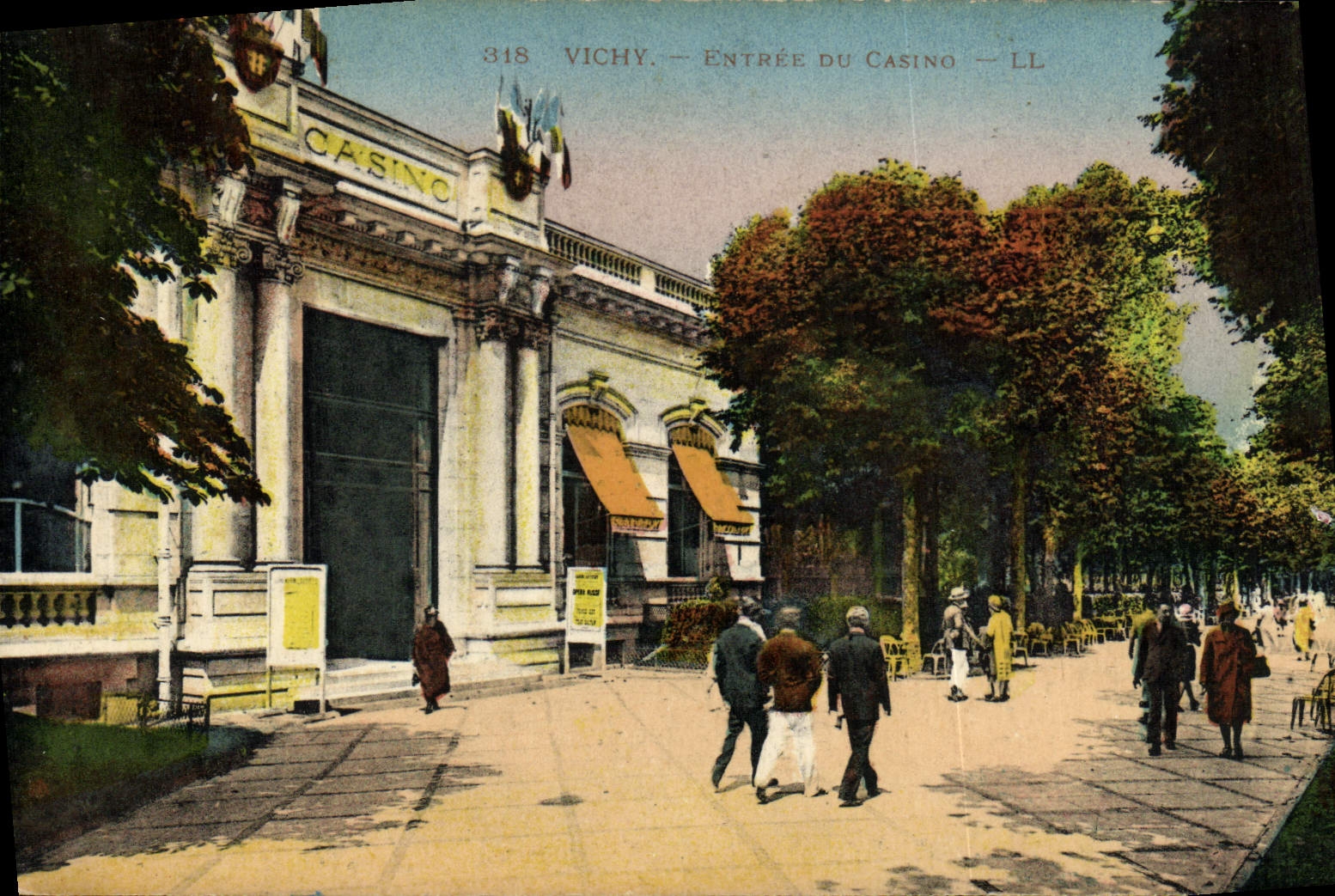 CPA Vichy Entree Du Casino