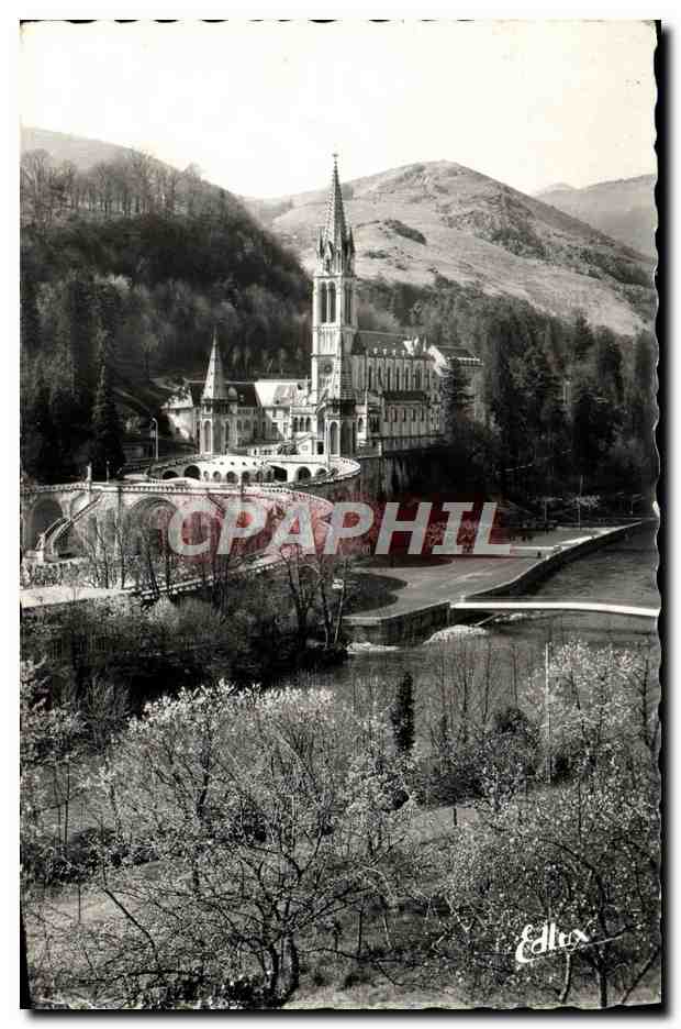 CPM Lourdes La Basilique le Gave