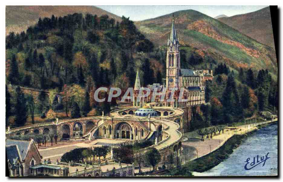 CPM Lourdes Vue D'Ensemble Sur la Basilique