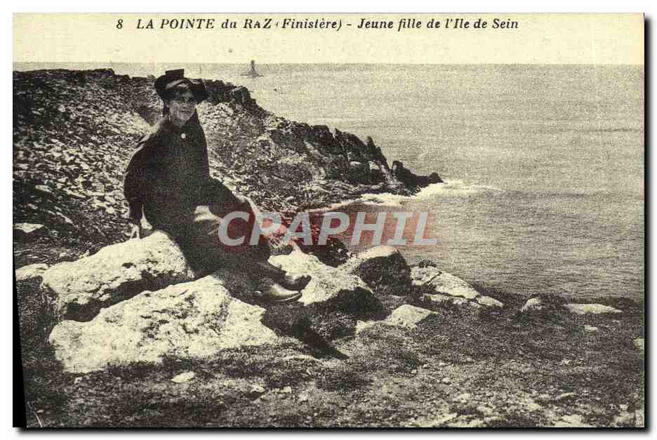 REPRO La Pointe du Raz Jeune Fille de L'Ile de Sein Folklore