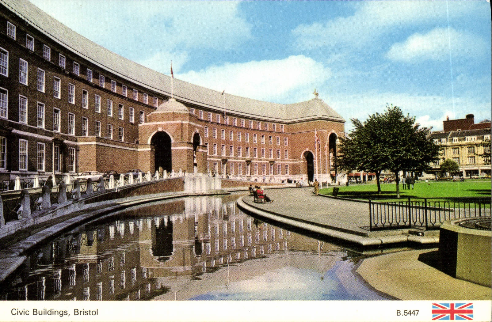 Civic Buildings, Bristol — B.5447 — A Dennis Postcard - Anverso