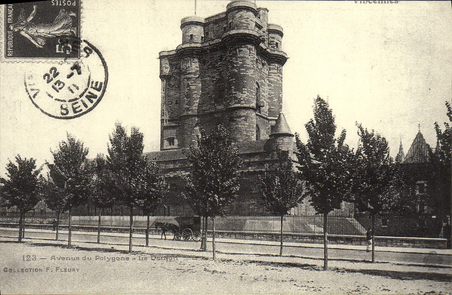 Avenue du Polygone — Ile-Donjon — Vincennes