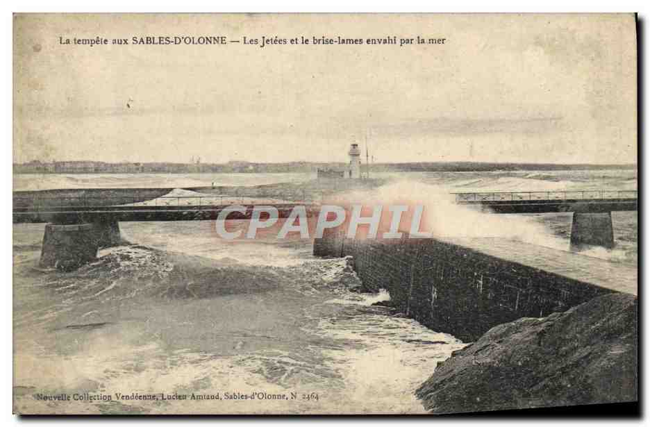 Sables-d'Olonne — Die Sturm bei Sables-d'Olonne — Die Bruchkämme und der Wellenbrecher von der See überflutet — Lucien Amtaund, N° 2464