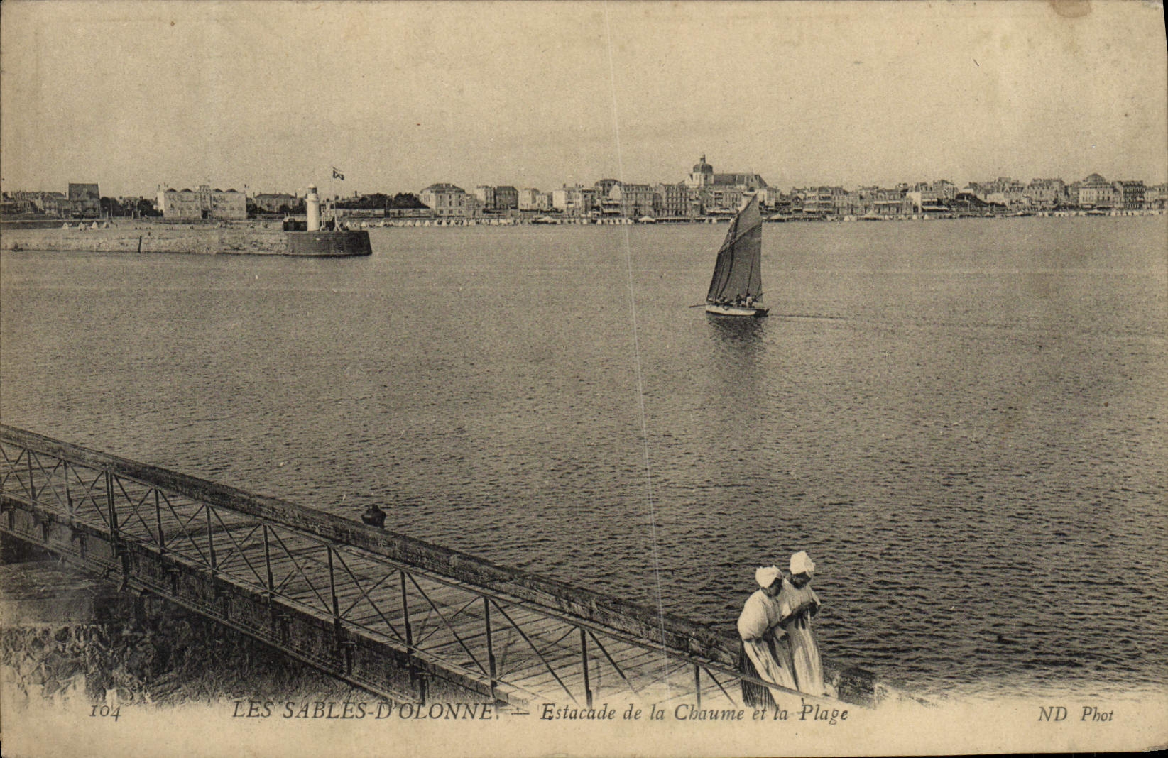 Les Sables-d'Olonne — Estacade de la Chaume et la Plage — ND Phot