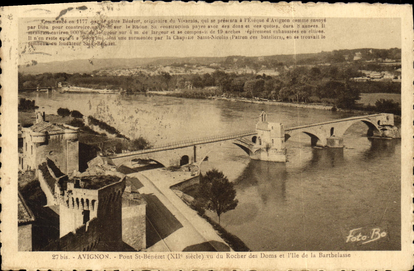 CPA Avignon Pont St Benezet vu du rocher des Doms et l'ile de la Barthelasse