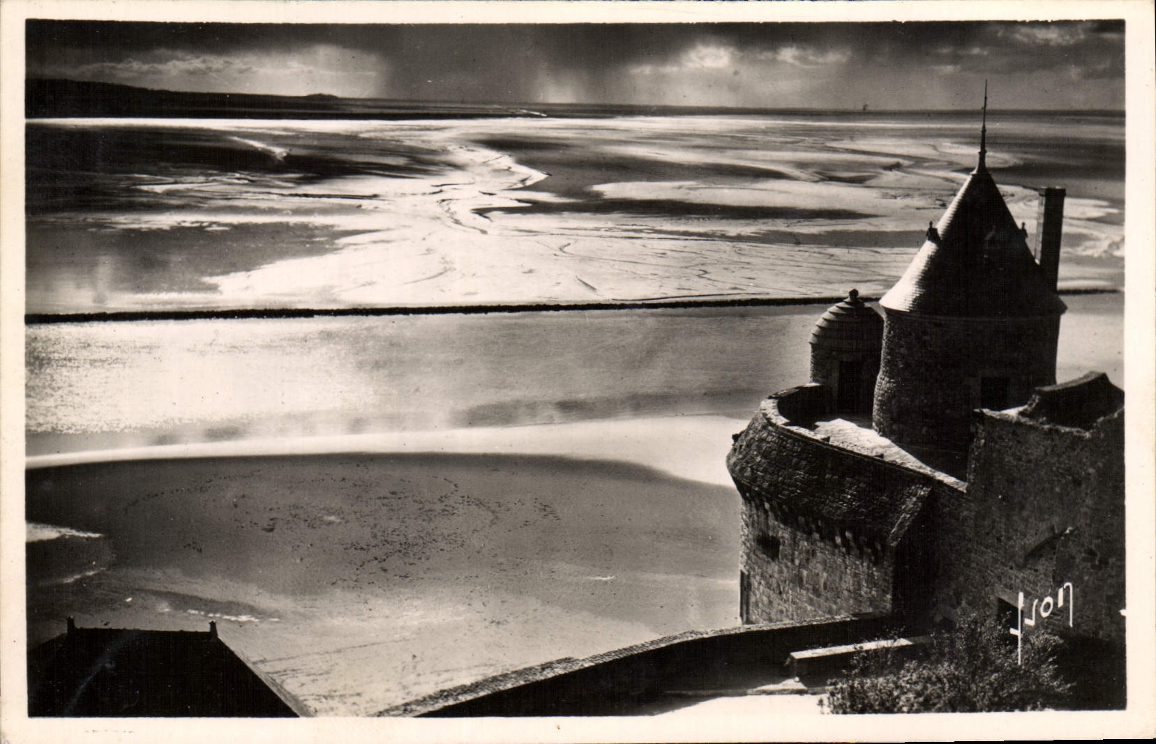 CPM Le Mont Saint Michel Cote Ouest Vue Sur Le Couesnon