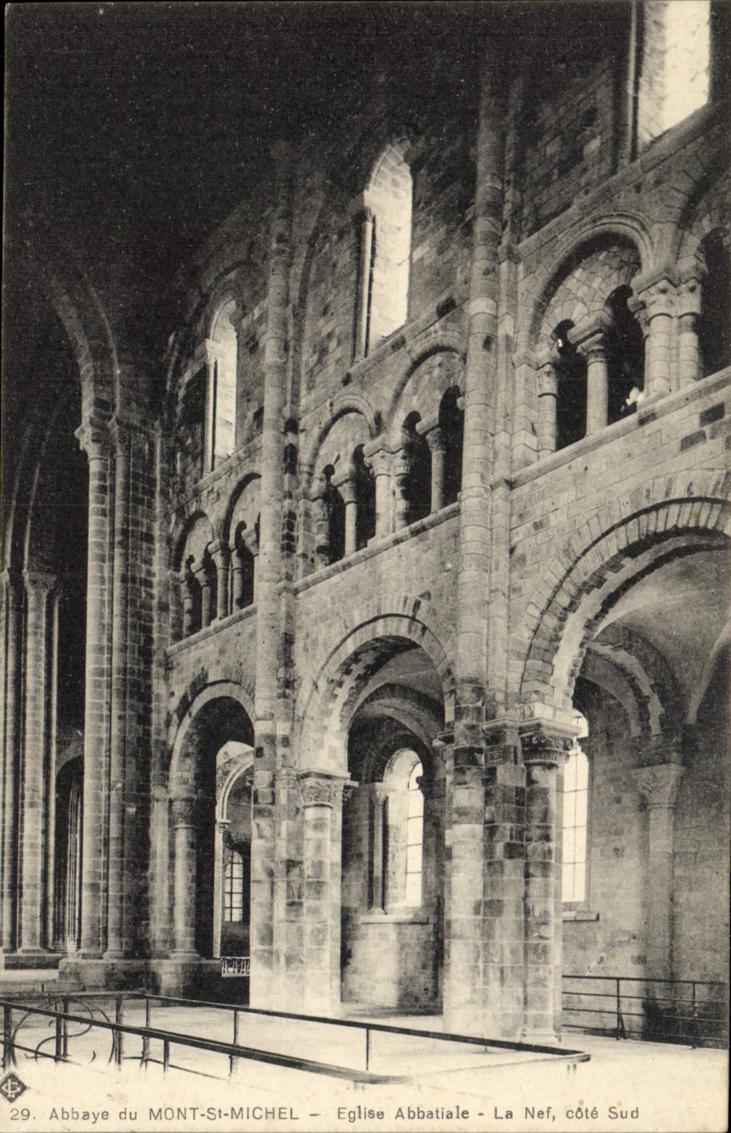 CPM Abbaye Du Mont Saint Michel Eglise Abbatiale La nef cote Sud