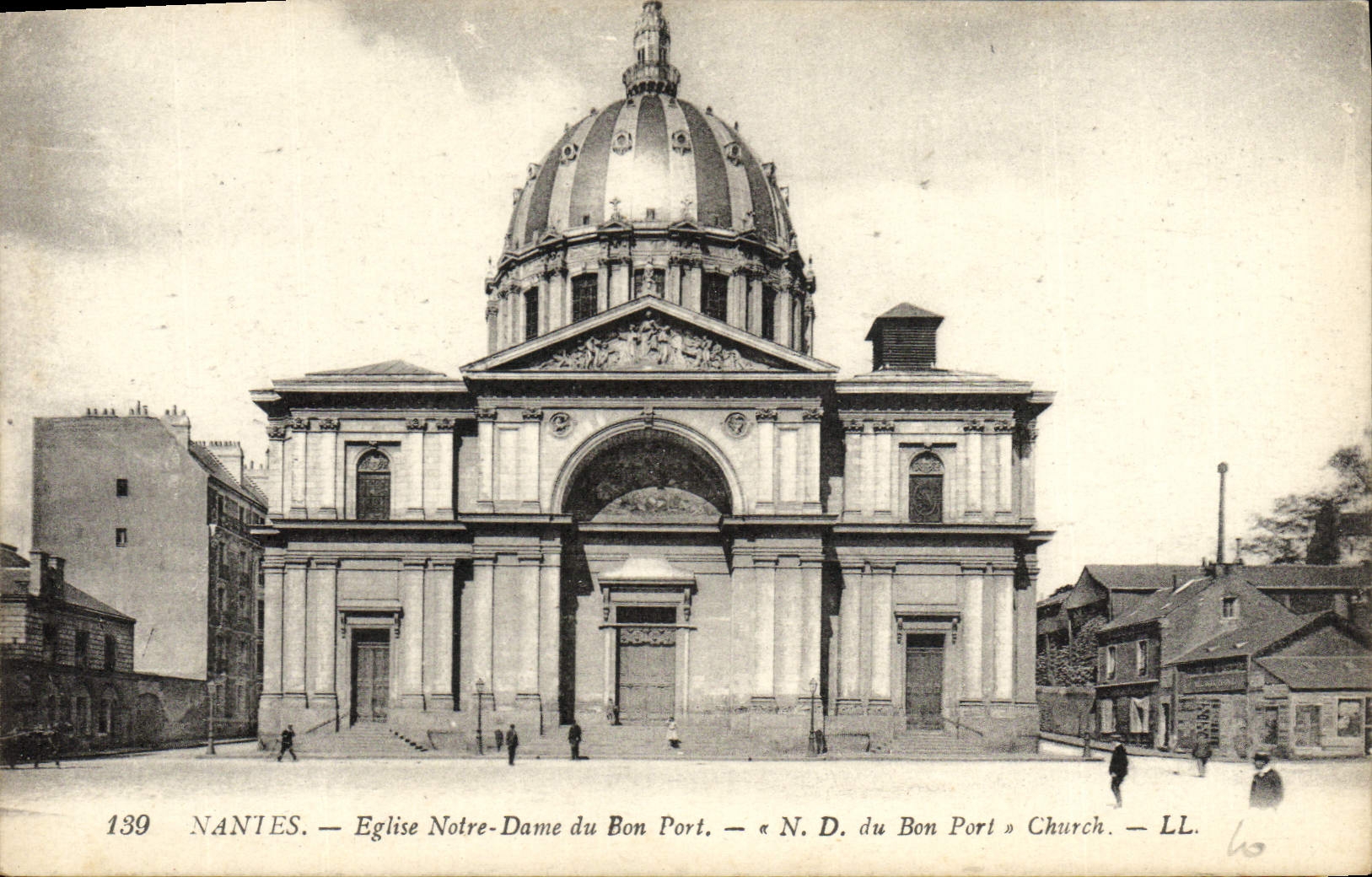 CPA Nantes Eglise Notre Dame Du Bon Port