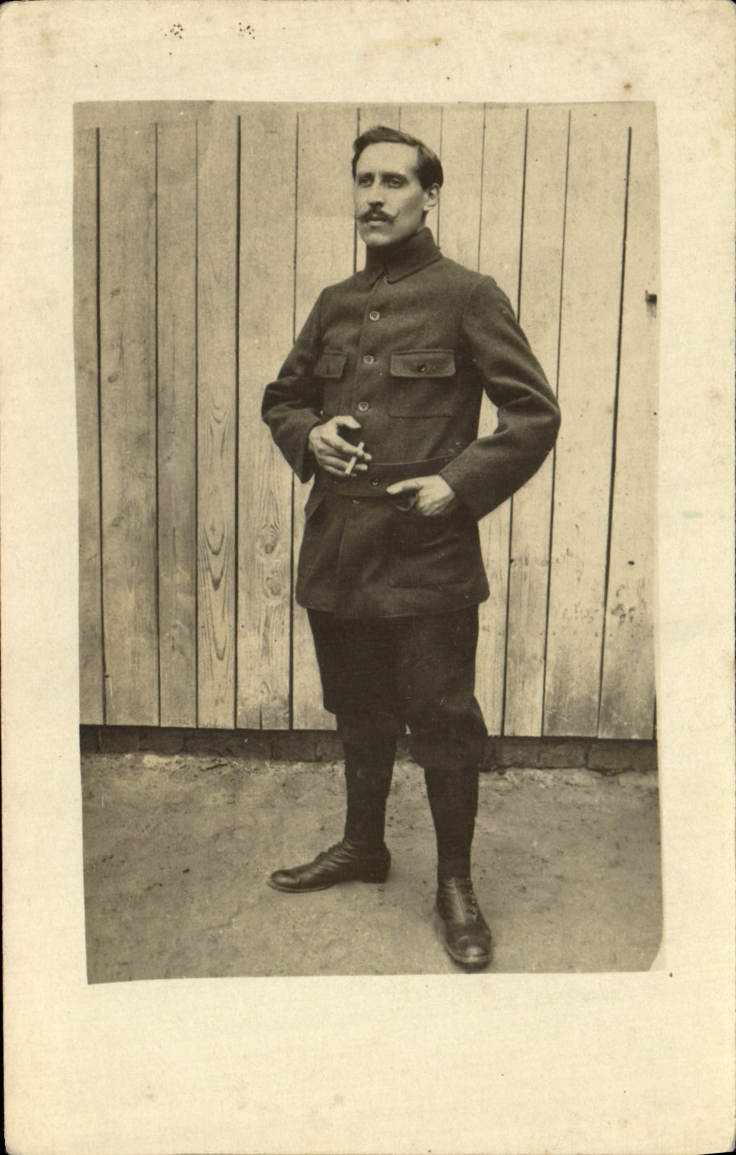 CARTE PHOTO Soldat Militaria