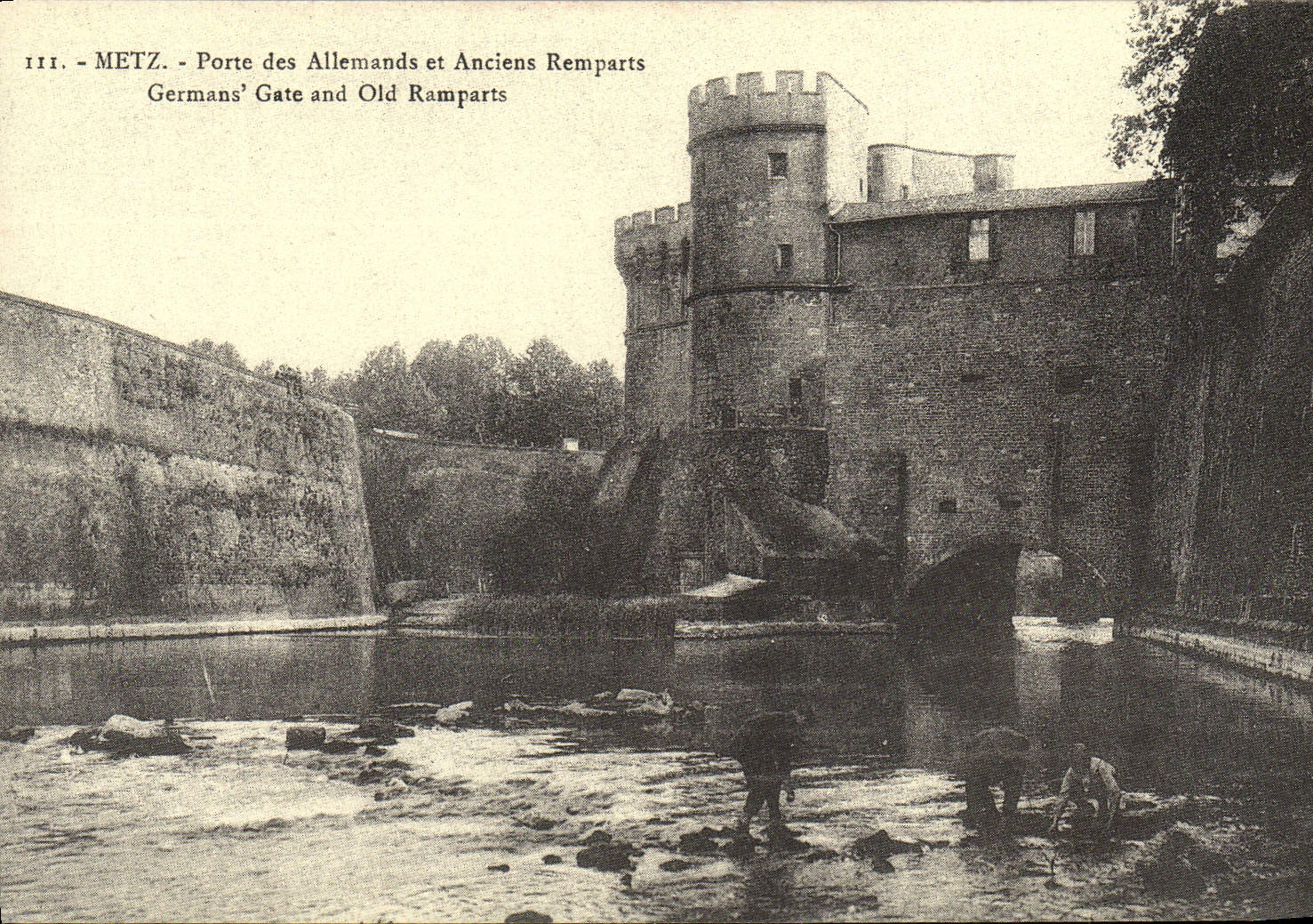 Metz - Porte des Allemands et Anciens Remparts — Éditeur Édito-Service S.A., n° série D2 465 55 16