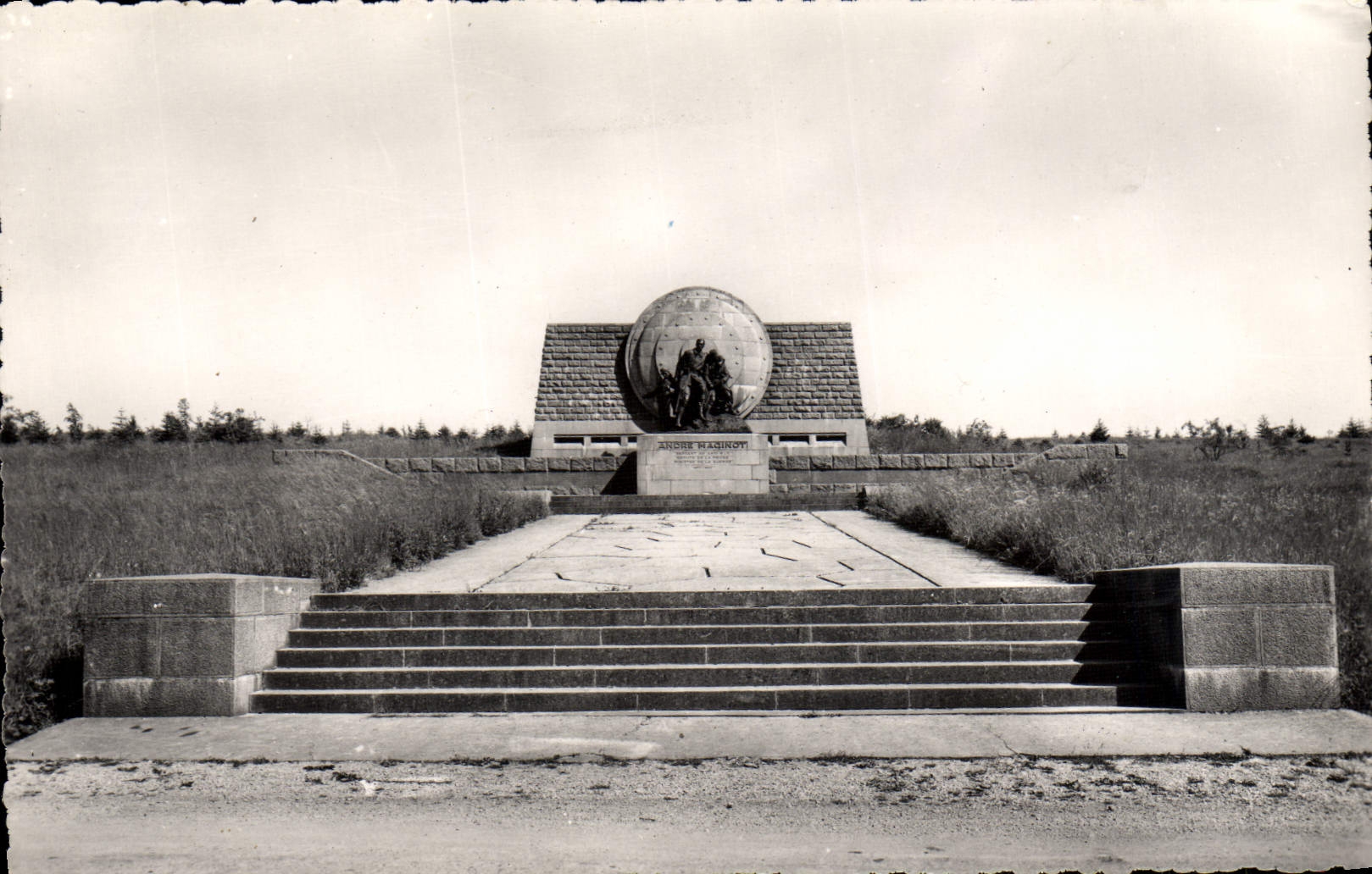 Monument Maginot — Environs de Verdun (Meuse) — S.P.A.D.E.M. Paris