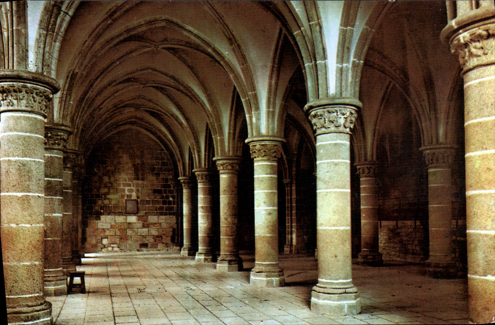 CPM Le Mont St Michel La Salle des Chevaliers
