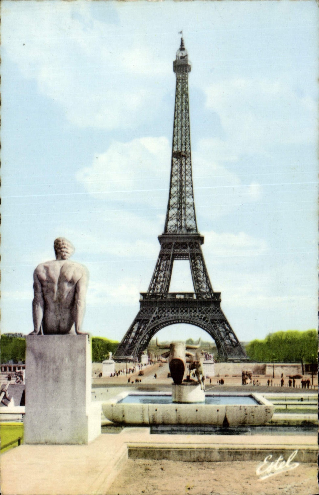 Paris — Vue de la Tour Eiffel depuis les Jardins du Châtelet — Éditeur Estel, n° 257