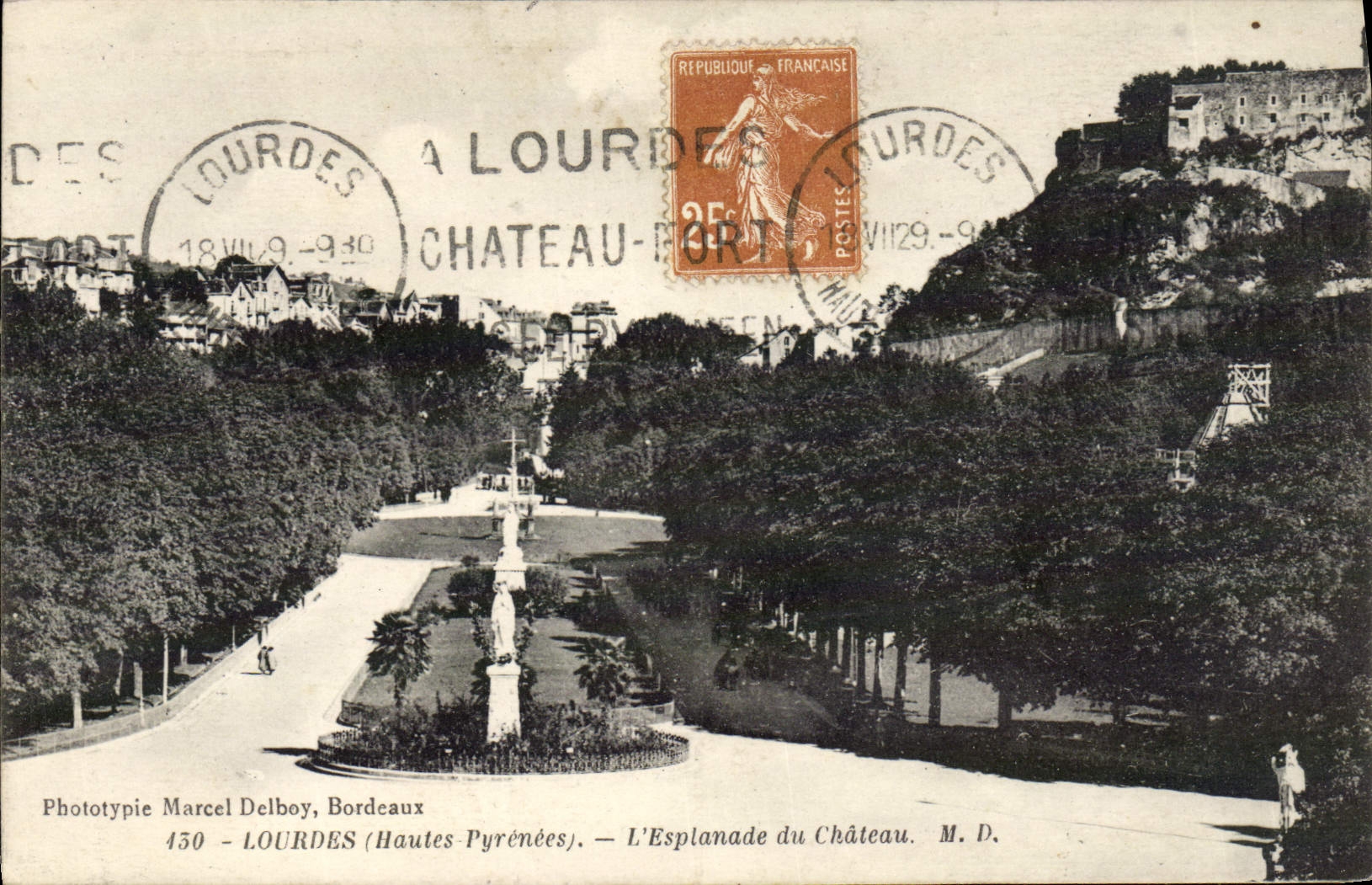 CPA Lourdes L'Esplanade du Chateau