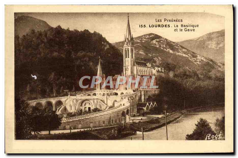 CPA Lourdes La Basilique et le Gave