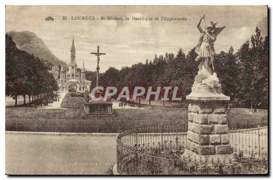 CPA Lourdes St Michel la Basilique et L'Esplanade