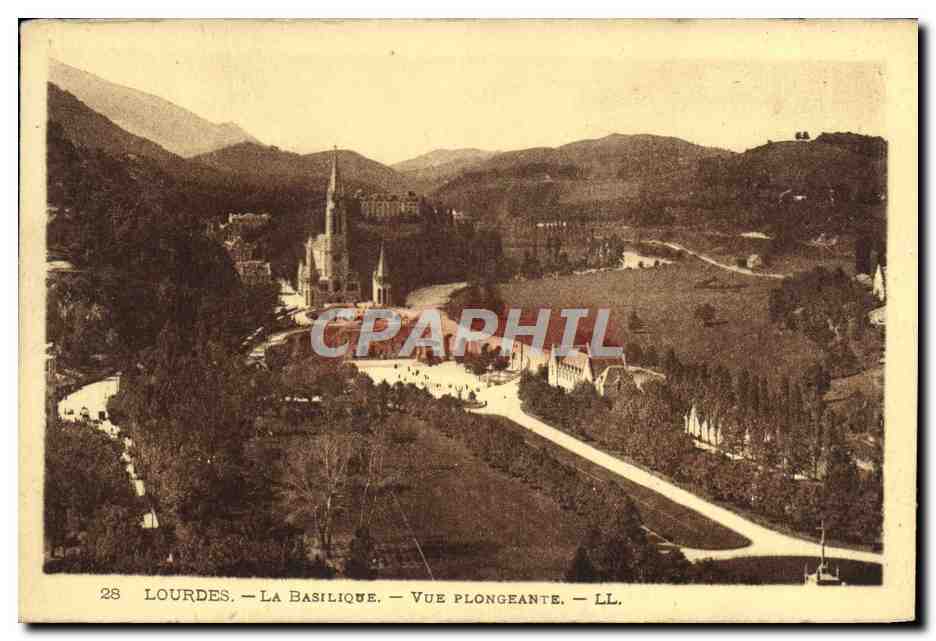 CPA Lourdes La Basilique Vue Plongeante