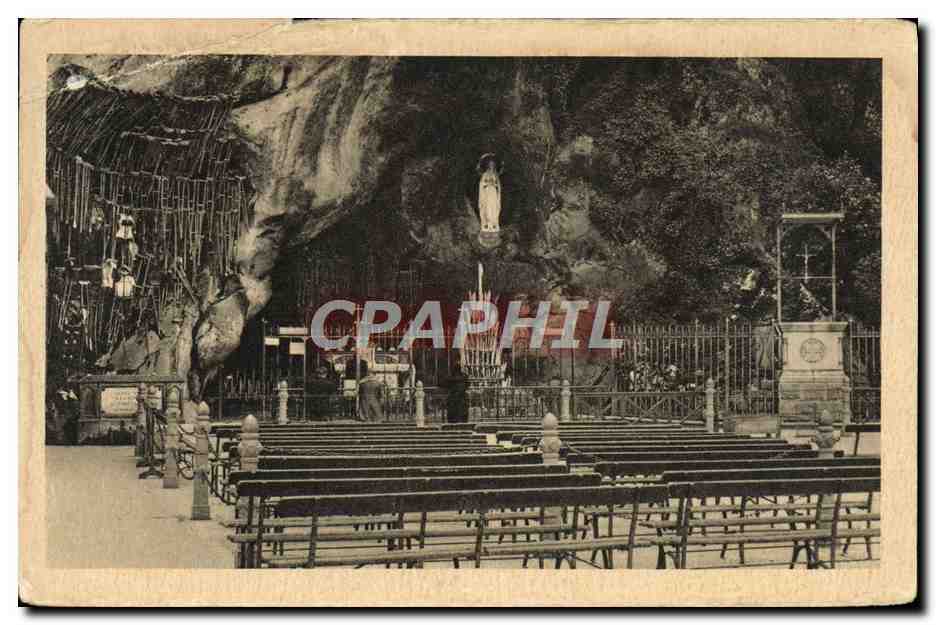 CPA Lourdes La Grotte miraculeuse 