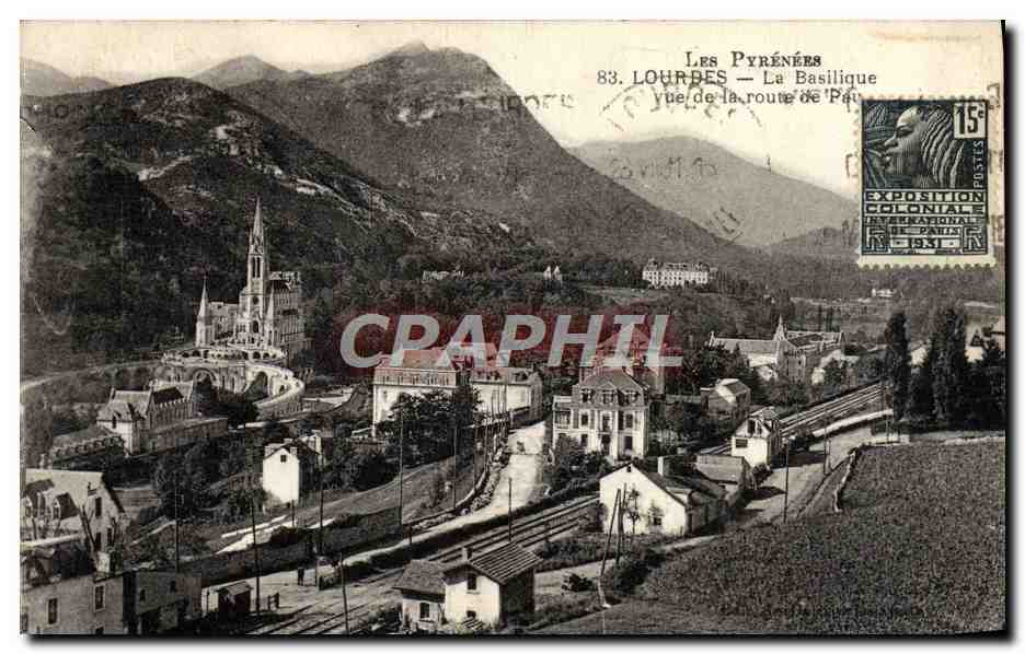 CPA Lourdes La Basilique Vue De la Route de Pau