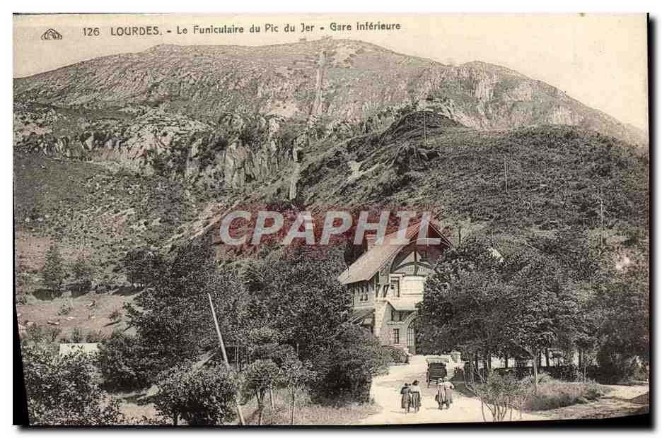 CPA Lourdes Le Funiculaire du Pic du Jer Gare interieure