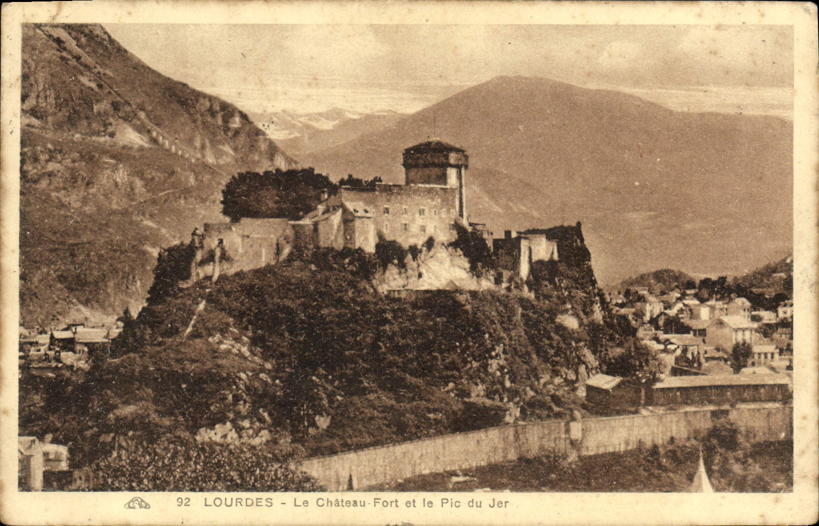 Lourdes - Le Château-Fort et le Pic du Jer — éditeur inconnu, n° 92