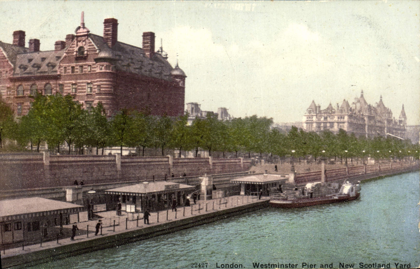 CPA London Westminster Pier and New Scotland Yard