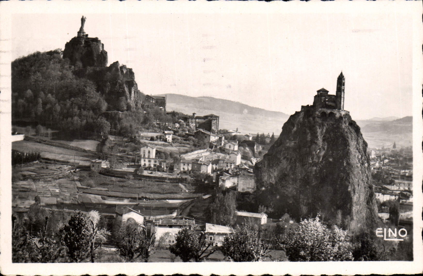 CPA Le Puy En Velay Les Rochers Corneille Notre Dame de France et Saint Michel d'Aiguilhe