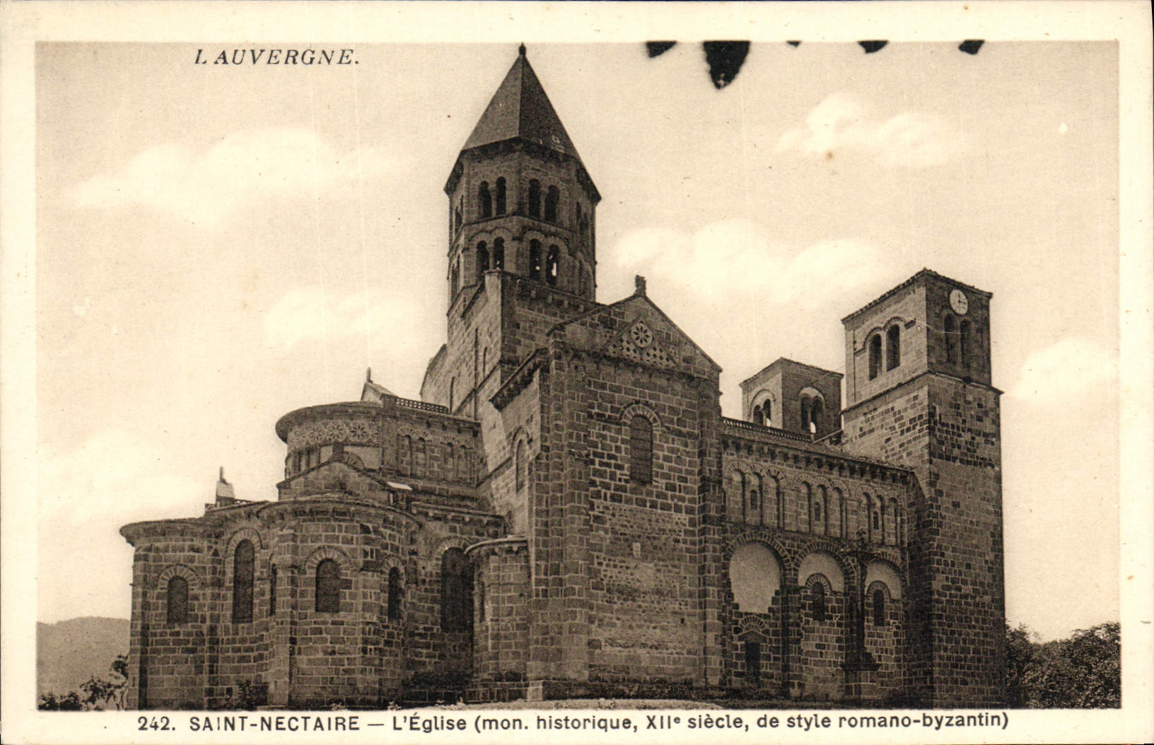 Saint-Nectaire — L'Église (mon. historique, XIIe siècle, de style romano-byzantin) — Lauvergne, série 242 - Anverso