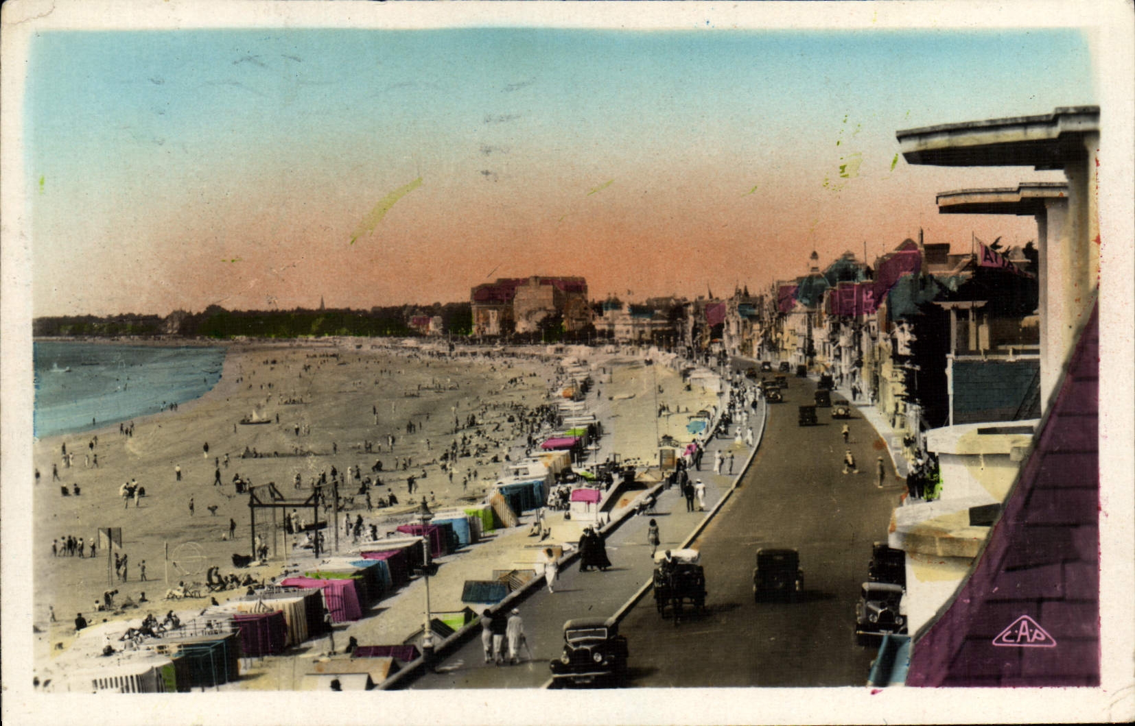 CPA La Baule Boulevard de L'Ocean Vue Vers les casinos