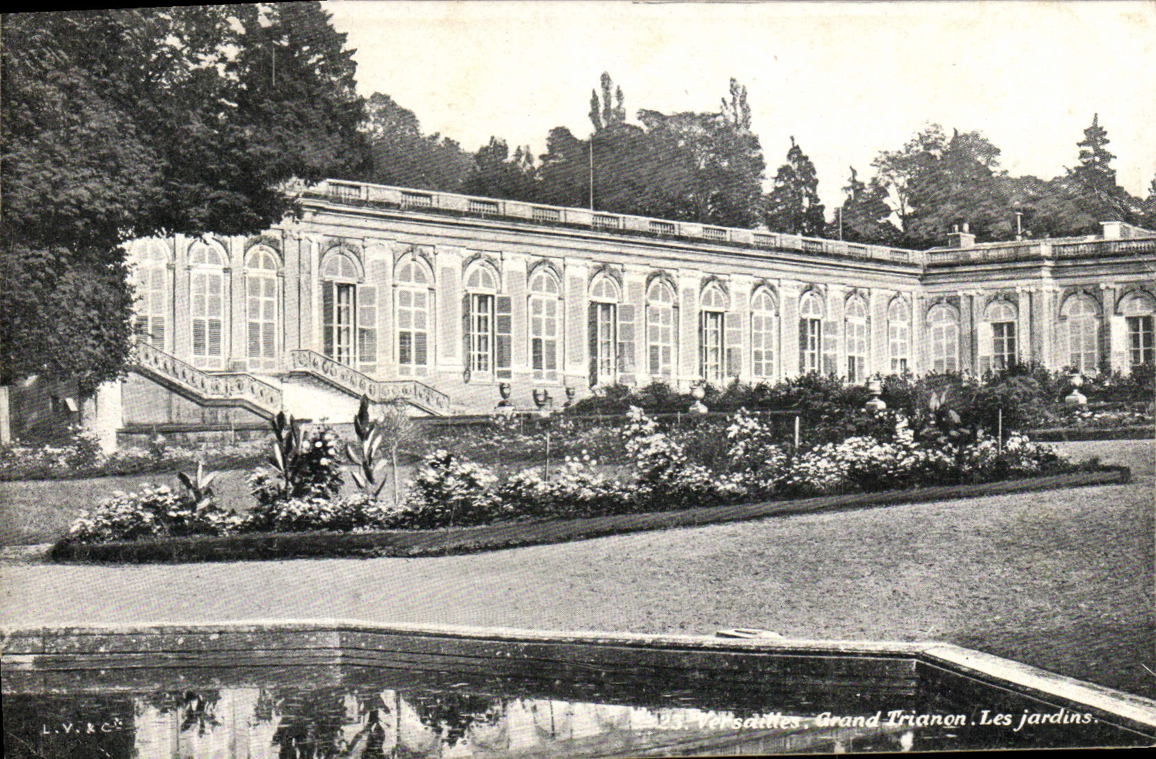 CPA Parc De Versailles Grand Trianon Les jardins 