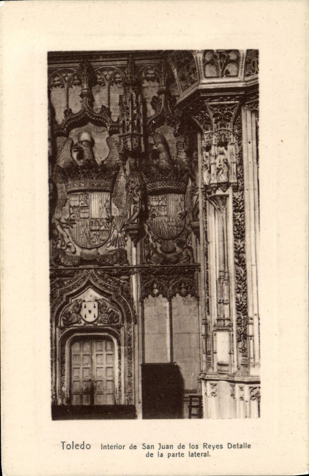 CPA Toledo interior De San Juan De Los Reyes Detaile De La Parte Lateral