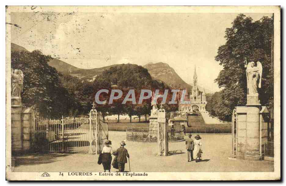 CPA Lourdes Entree De l'Esplanade