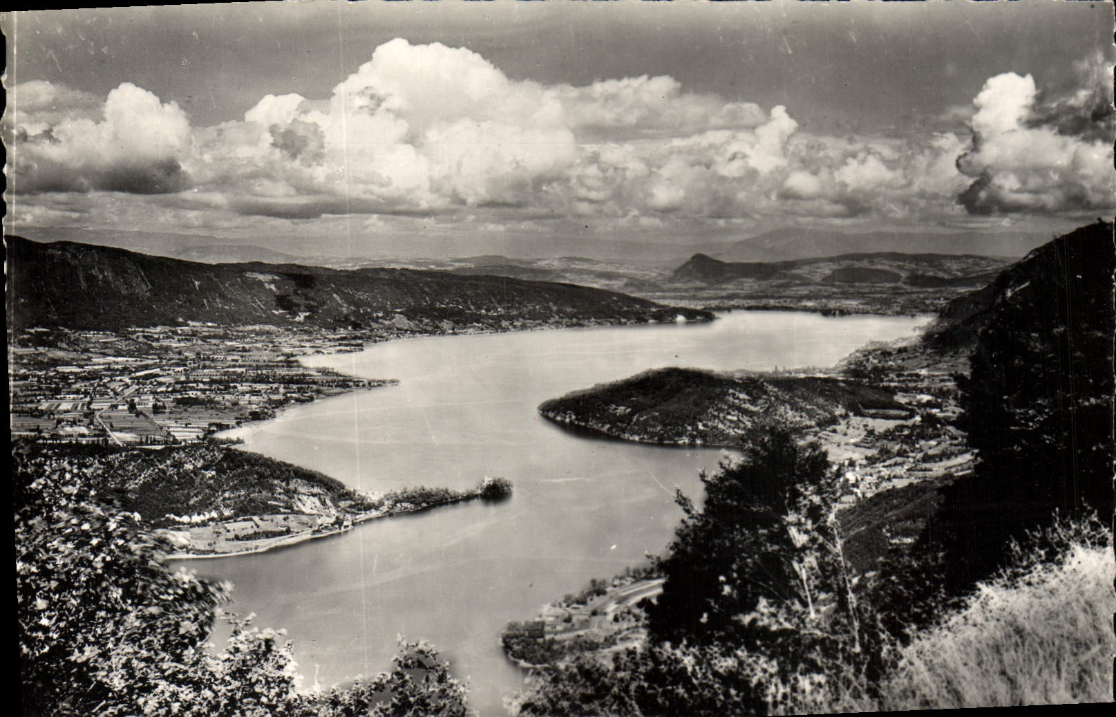 Lac d'Annecy — vue depuis le Col de la Forclaz — G. ROSSAT MIGNOD