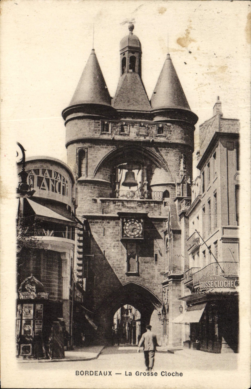CPA Bordeaux La Grosse Cloche A la Dame Blanche 