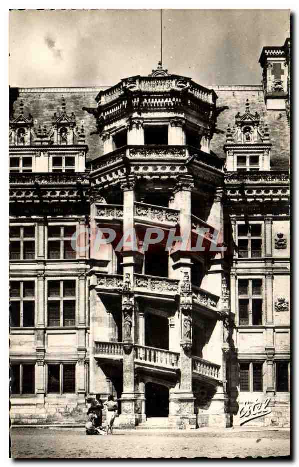 CPM Chateau De Blois L'Escalier d'Honneur De l'Aile Francois 1er