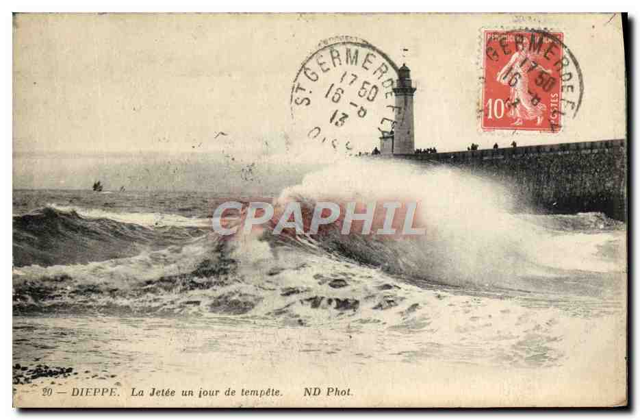 CPA Dieppe La Jetee Un Jour De Tempete Phare