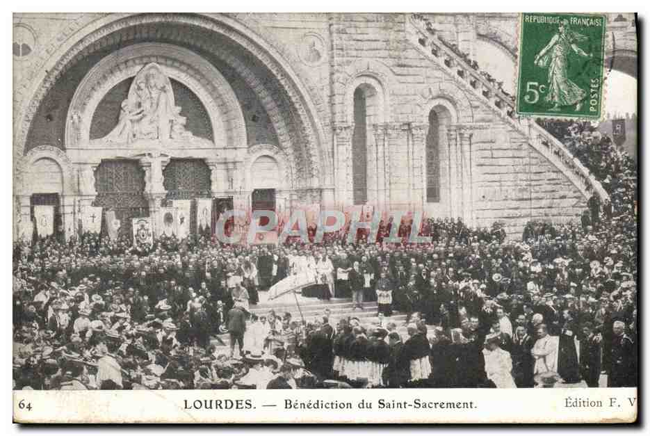 CPA Lourdes Benediction Du Saint Sacrement