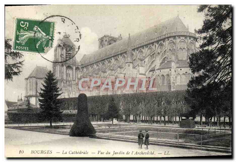CPA Bourges La Cathedrale Vue du Jardin de I'Archeveche