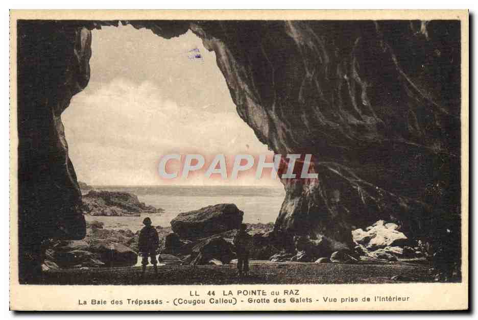 CPA Pointe Du Raz La Baie des Trepasses Grotte des galets Vue prise de l'interieur