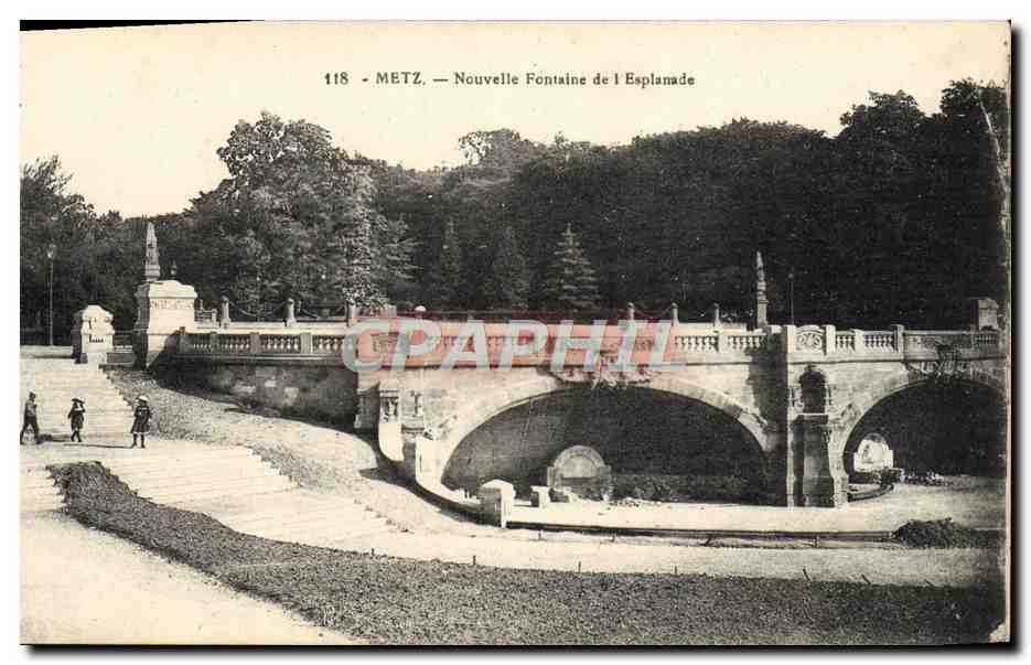 Metz — Nouvelle Fontaine de l'Esplanade — E. Wéber, éditeur