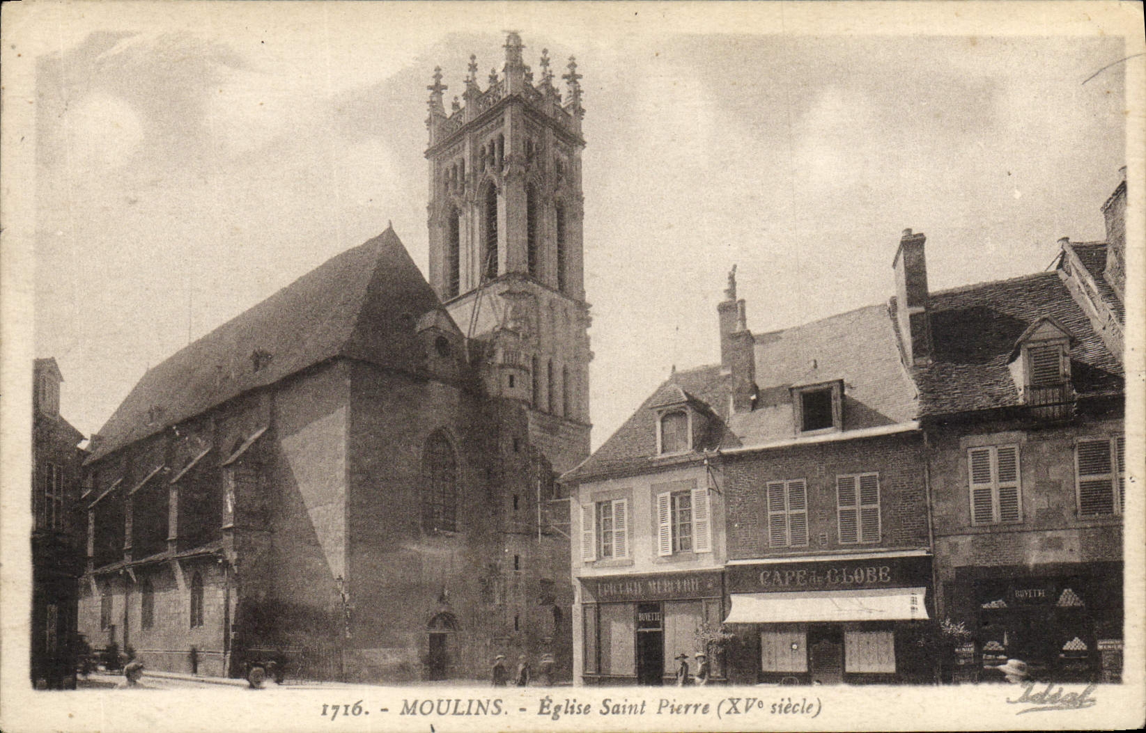 CPA Moulins Eglise Saint Pierre Cafe Le Globe