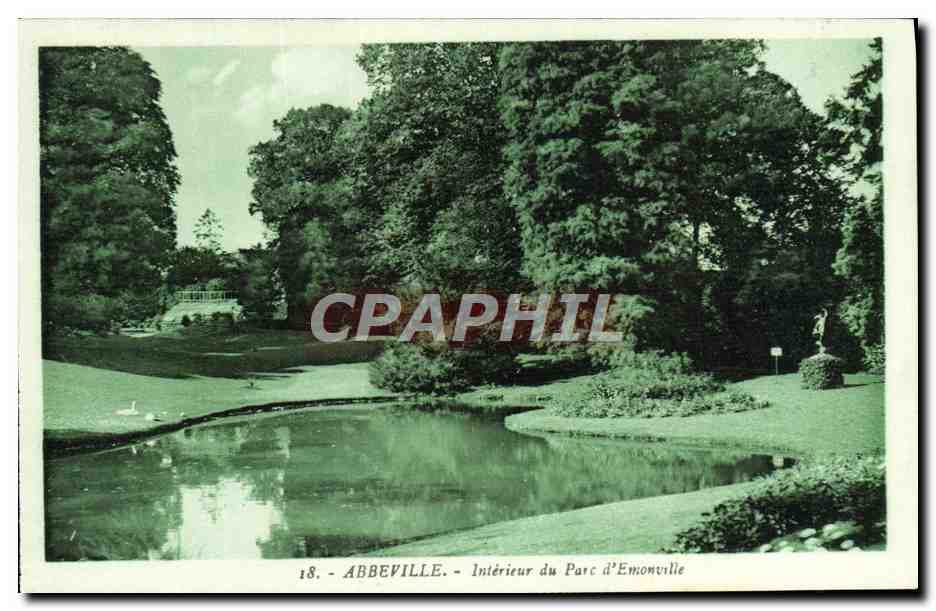 CPA Abbeville Interieur du Parc d'Emonville