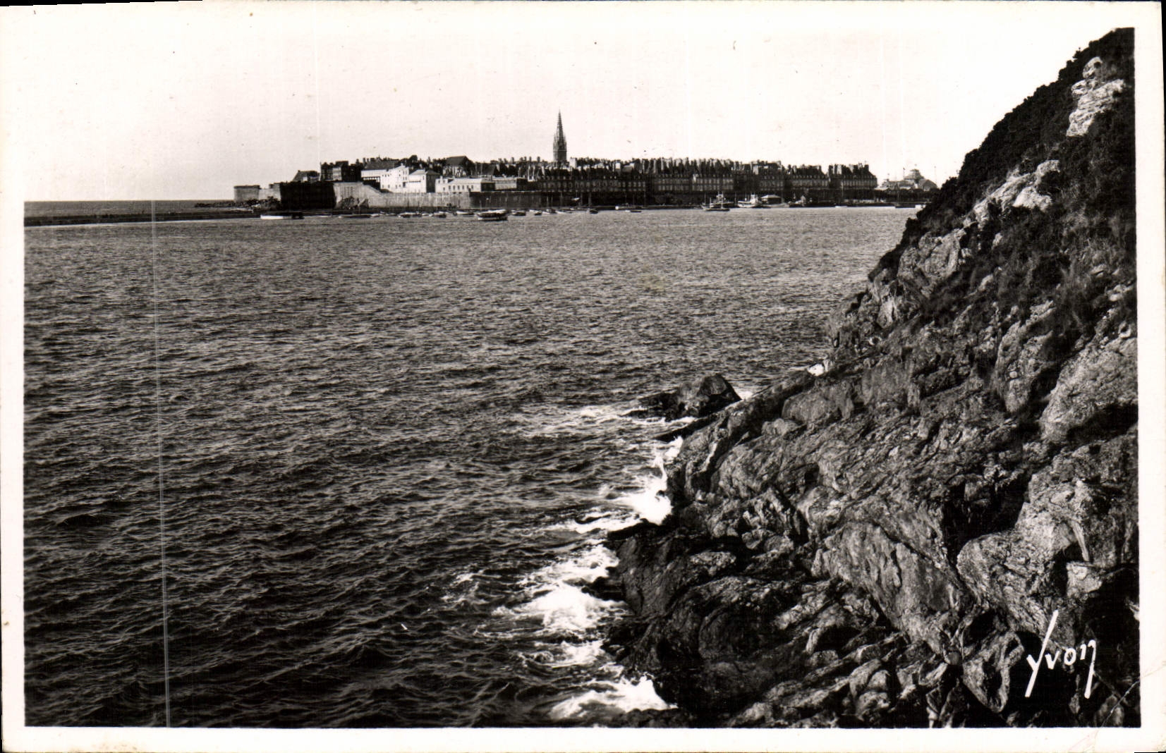 Saint-Malo (Ille-et-Vilaine) — Algemene uitzicht genomen vanaf de rotsen van Aleth — Edities d'Arte Yvon