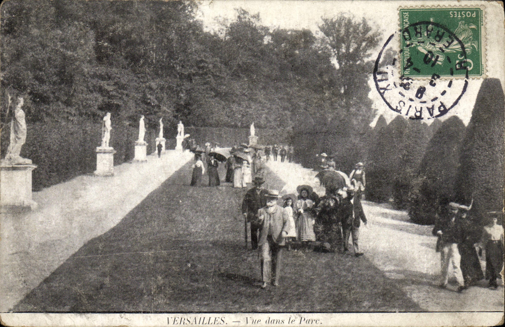 CPA Versailles Vue dans le Parc