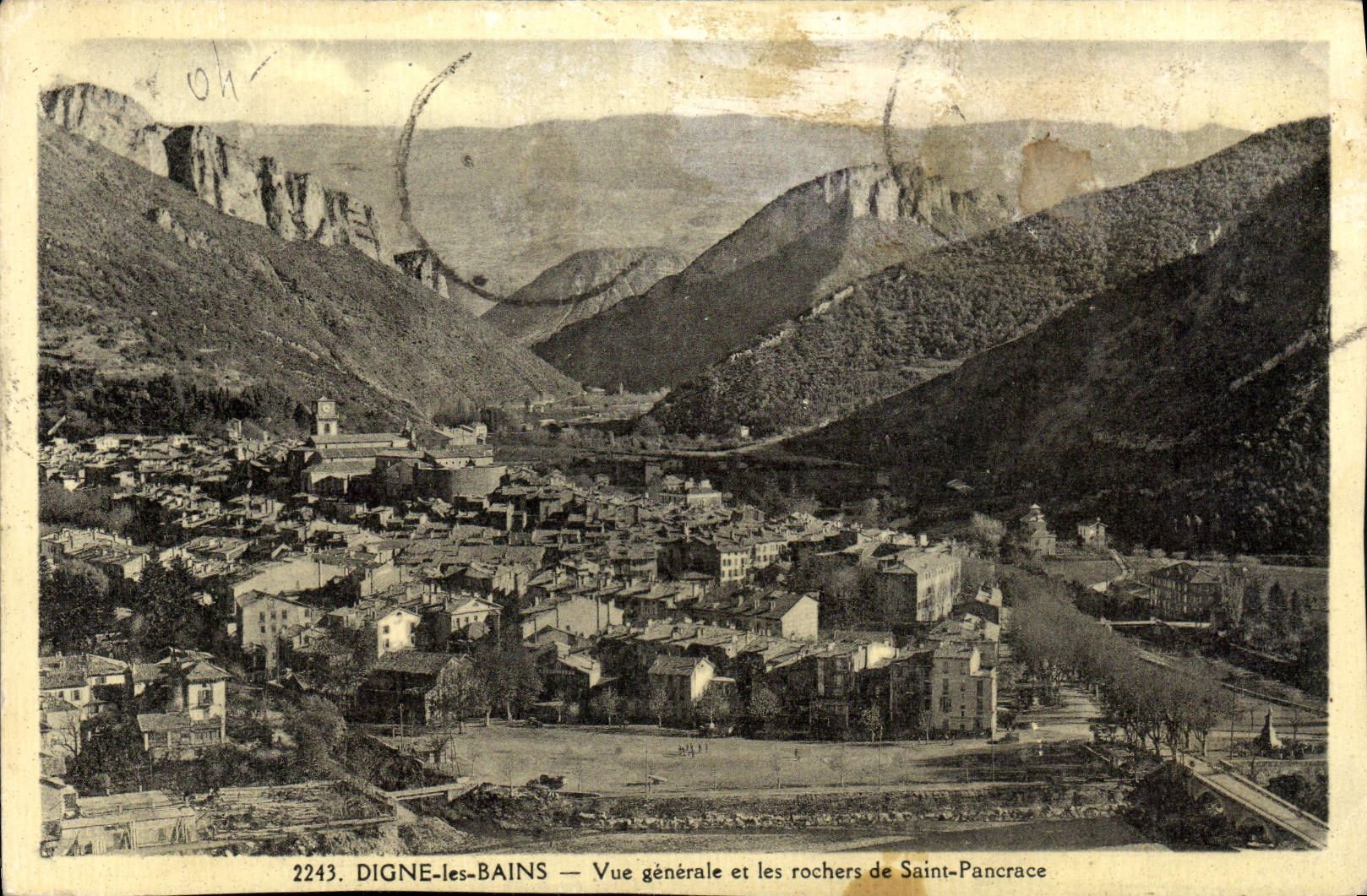 CPA Digne les Bains Vue generale et les rochers de Saint Pancrase