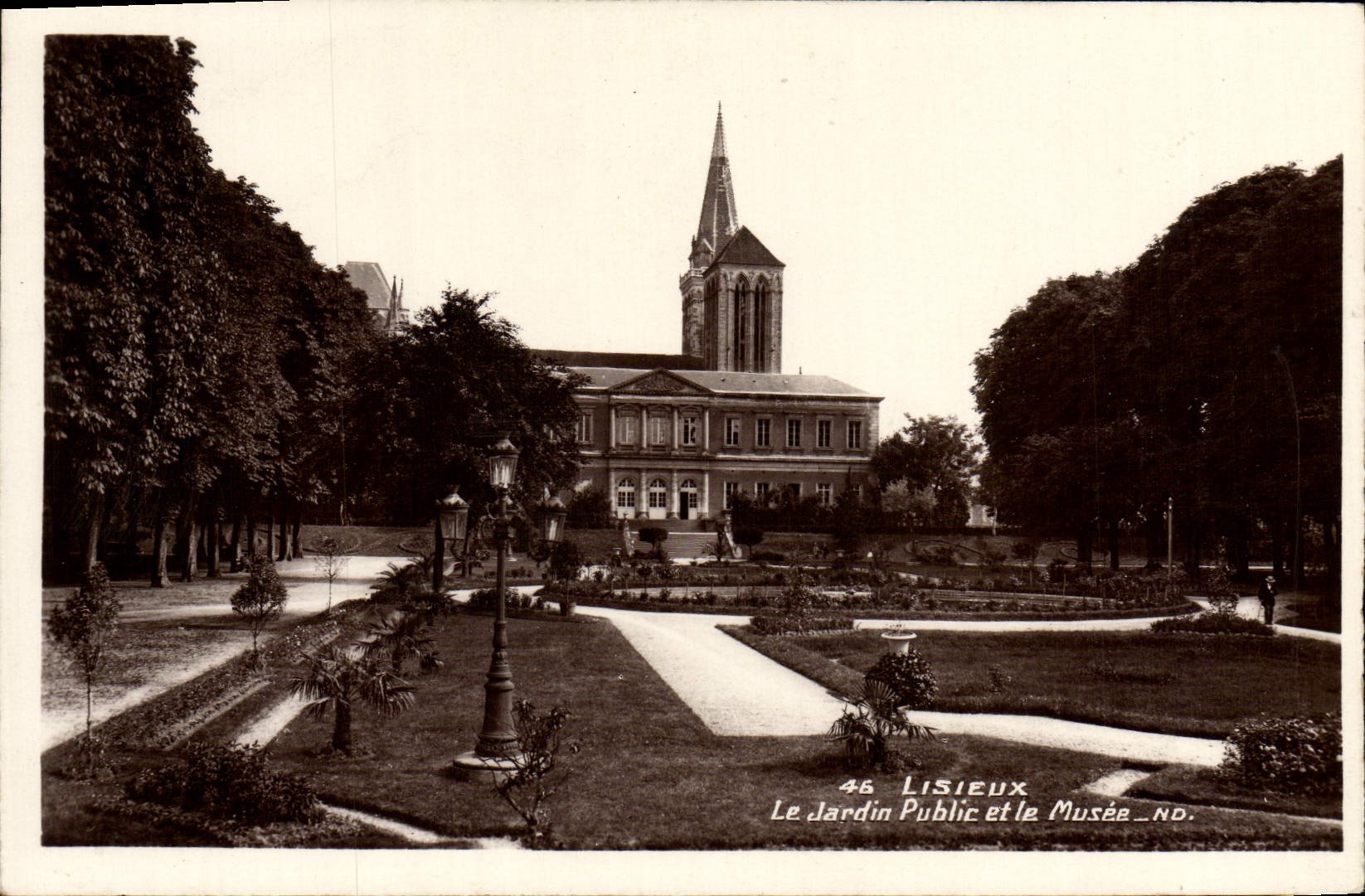 Lisieux — Le Jardin Public et le Musée — éditeur ND, n° 46