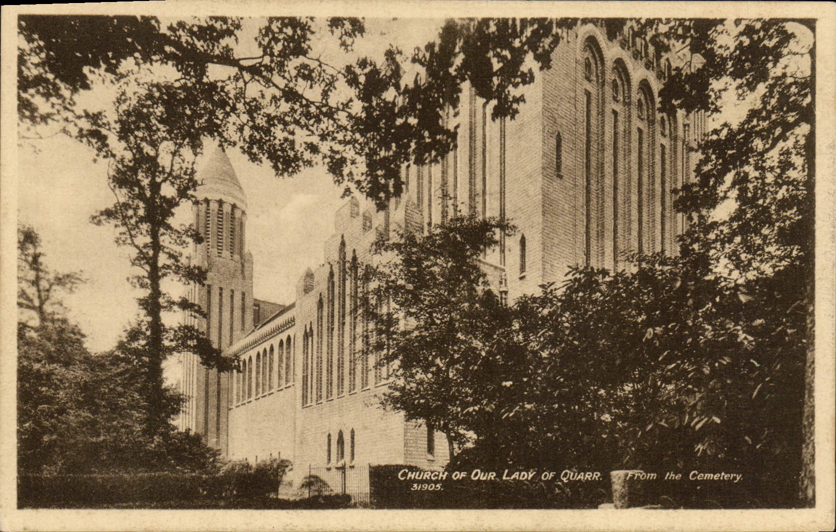 CPA Church of our Lady of Quarr from the Cemetery