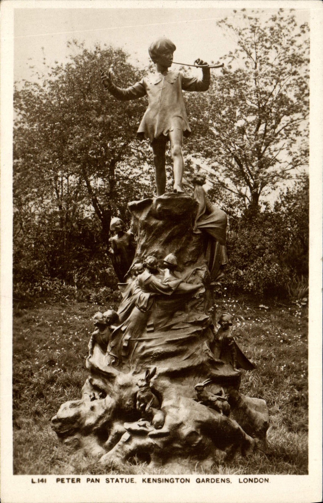 CPA Peter Pan Statue Kensington Gardens London